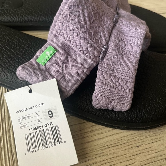 NWT Sanuk yoga mat Capri slides sandals purple 9 - Picture 3 of 4
